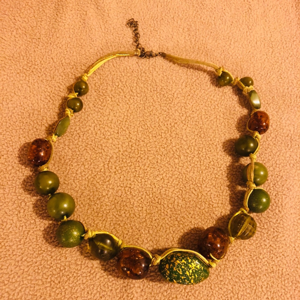 🌾 Chunky Green and Brown Statement Necklace